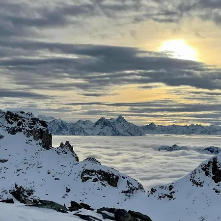 Montaz Suite&sauna *