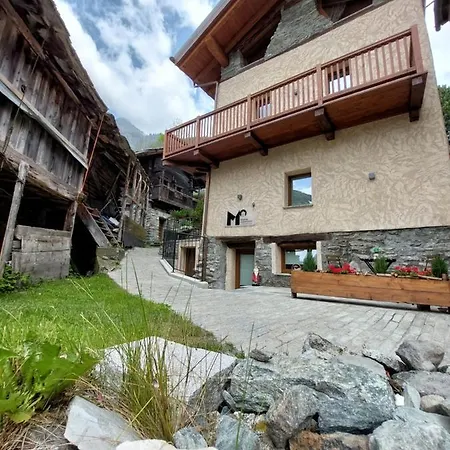 Montaz Suite&sauna *