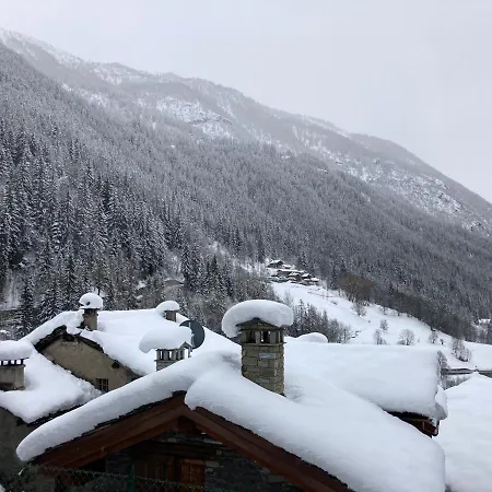 Montaz And Sauna Valtournenche