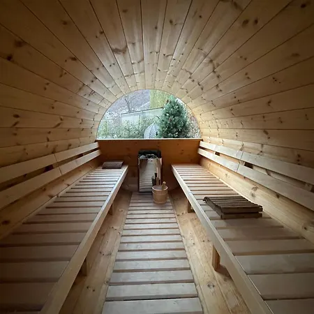 Montaz And Sauna *